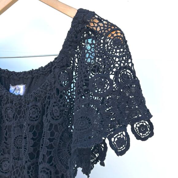 Vintage Y2K Nightcap Carmen Black Crochet Off The Shoulder Top Size Small - Picture 6 of 9